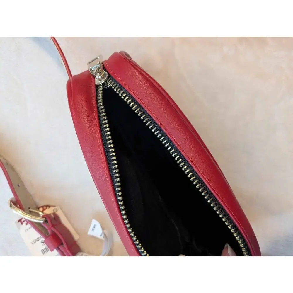NEW Purse with removable belt